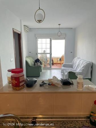 APARTAMENTO EN PRIMERA LINEA DE PLAYA EN SABINILLAS - MALAGA