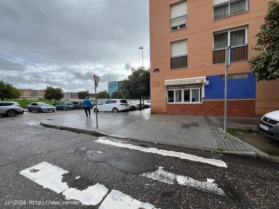 LOCAL COMERCIAL CON LICENCIA, EN ESQUINA DE CALLE  TERESA DE CALCUTA - CORDOBA