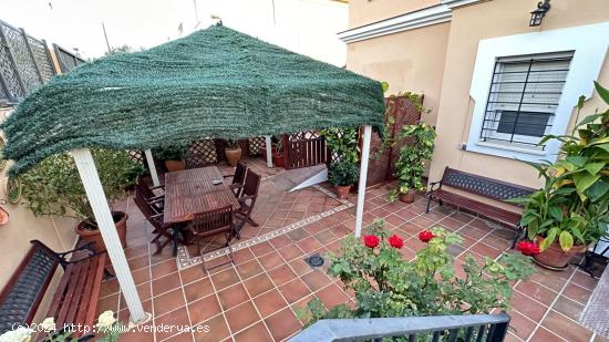 CHALET EN SEGUNDA LÍNEA CON PISCINA EN MAZAGÓN - HUELVA