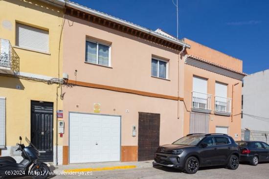 OPORTUNIDAD GRAN CASA SEÑORIAL REFORMADA CON ENCANTO EN BELLREGUARD CON TERRAZAS Y GARAJE. - VALENC