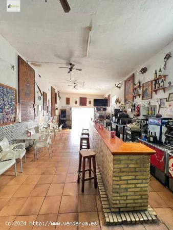 VIVIENDAS CON LOCAL-BAR EN FUNCIONAMIENTO - CADIZ