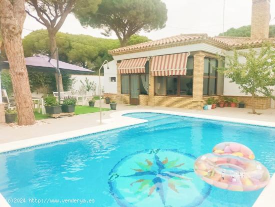 Chalet con piscina en el Chaparral - CADIZ