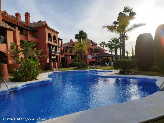 Maravilloso dúplex con preciosas vistas al mar y a la montaña en Calahonda. - MALAGA