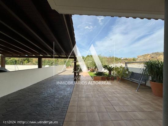 CHALET ADOSADO EN PRIMERA LINEA DE GOLF - MURCIA