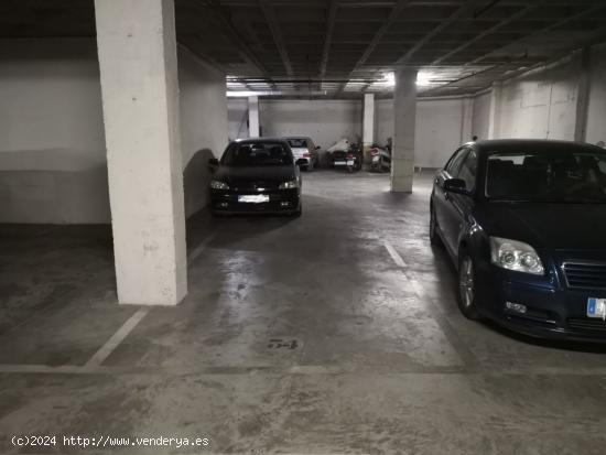 Se alquila plaza para coche - ALICANTE