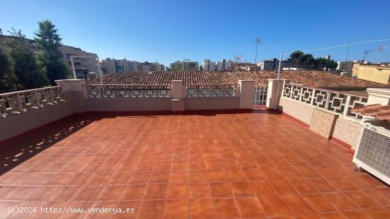 Chalet con vistas al mar a dos minutos de la playa - TARRAGONA