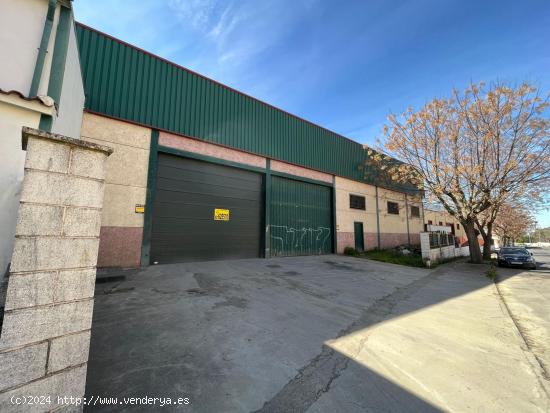 Nave en zona industrial - CACERES