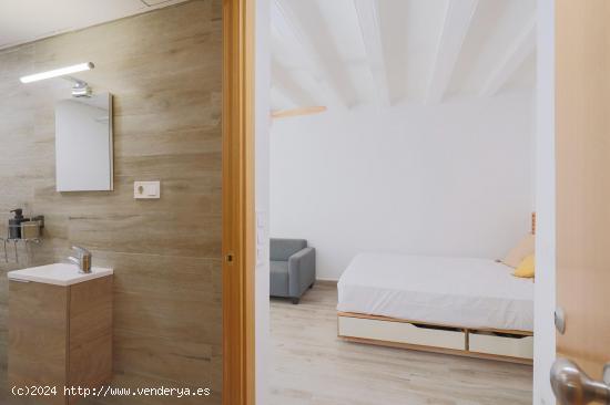 FANTASTICO INMUEBLE EN FINCA REHABILITADA CON ASCENSOR - BARCELONA