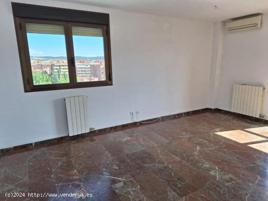 Piso en venta en Calle Adolfo Aznar - ZARAGOZA