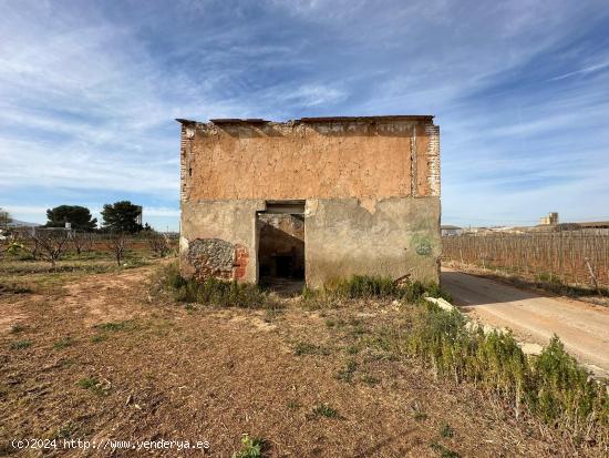 Caseta rural a pocos metros de la población de Benimodo - VALENCIA