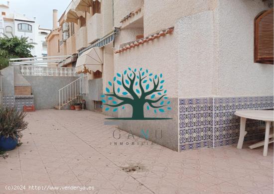 DÚPLEX DE ESQUINA CON SÓTANO EN PLAYAGRANDE - MURCIA