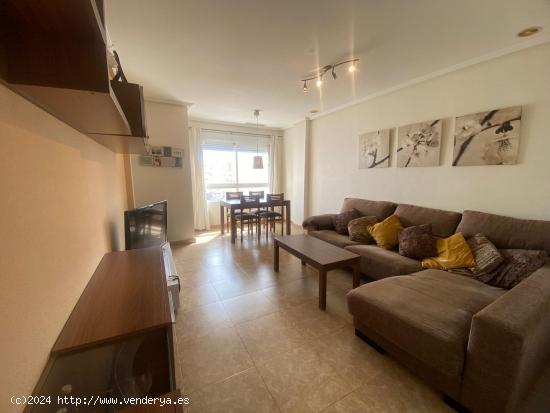 Piso de 3 Habitaciones y 2 Baños en la zona de las Bayas,Elche - ALICANTE