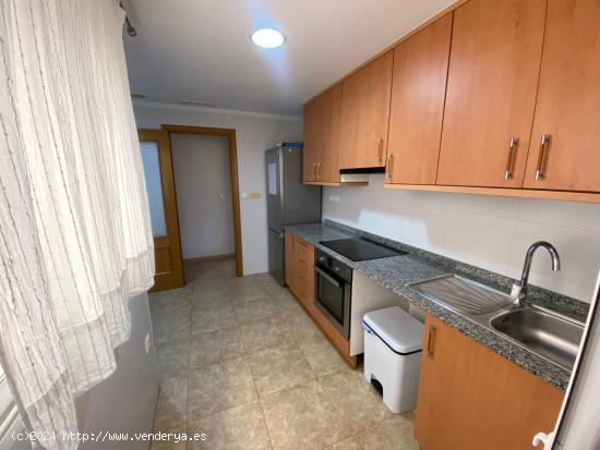 Piso de 3 Habitaciones y 2 Baños en la zona de las Bayas,Elche - ALICANTE