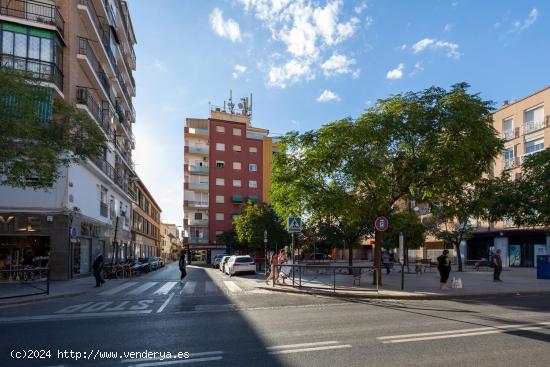 Espacioso local comercial en Zaidín - GRANADA