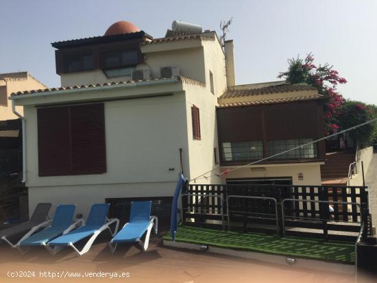 CHALET LOMA SANCTI PETRI, PISCINA, VISTAS AL LAGO Y CAMPO GOLF - CADIZ