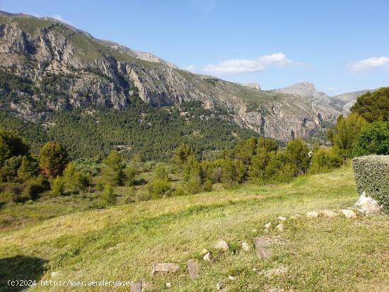 Venta de Magnífica Casa de Madera en la Montaña con vistas espectaculares - ALICANTE