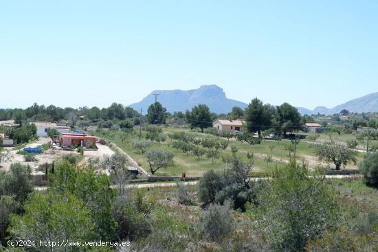 En venta terreno rústico en la Solana de Benisa con posibilidad de construir vivienda. - ALICANTE