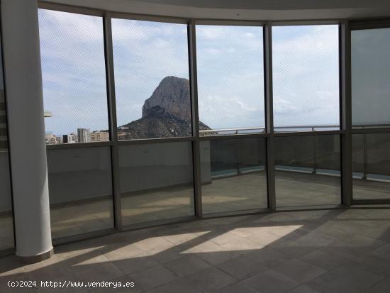 Impresionante ático con varias terrazas en primera linea de playa en Calpe. - ALICANTE