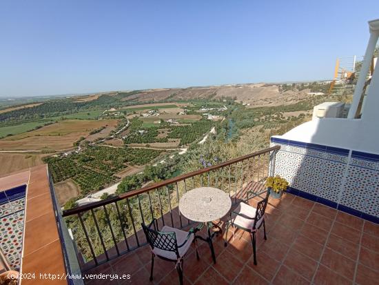 HOTEL CENTRO DE ARCOS CON VISTAS A LA PEÑA - CADIZ