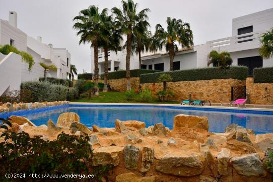 ATICO DE 2 DORMITORIOS 1 BAÑO EN ORIHUELA COSTA (LAS RAMBLAS) ALICANTE - ALICANTE