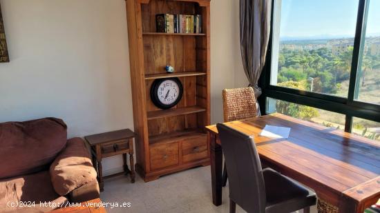 APARTAMENTO DE 2 DORMITORIOS 2 BAÑOS EN ORIHUELA COSTA ( CAMPO DE CAMPO AMOR ) - ALICANTE