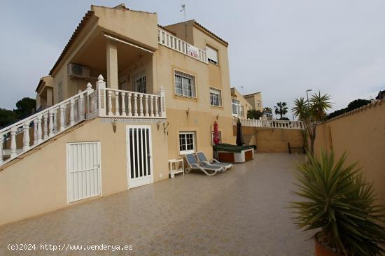 Villa en una Zona Prestigiosa de Orihuela Costa, Alicante - ALICANTE