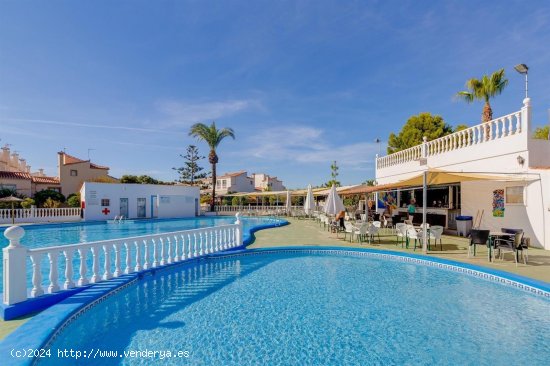 Villa en venta en Torrevieja (Alicante)