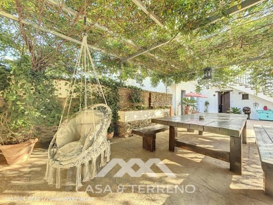 Villa en venta en Vélez-Málaga (Málaga)