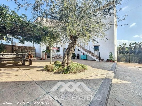 Villa en venta en Vélez-Málaga (Málaga)