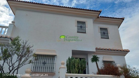 Villa en venta en Torrox (Málaga)