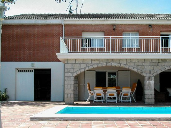 Chalet en venta en Villa del Prado (Madrid)