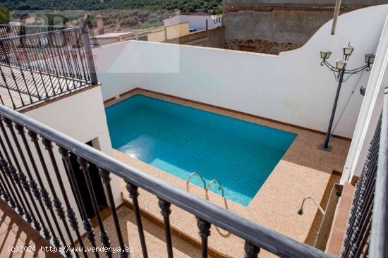 Casa con piscina en Zocueca. - Bailén