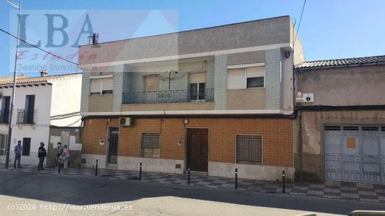 VIVIENDA BIFAMILIAR PARA ADECUAR A DOS VIVIENDAS O UNA GRAN CASA - Bailén