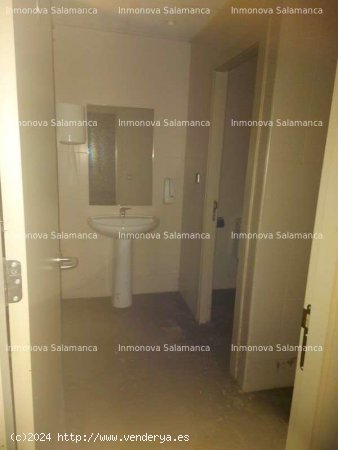 Salamanca ( Centro - Gran Vía ); local alquiler 200 m2 +50 m2. precio a consultar. - Salamanca