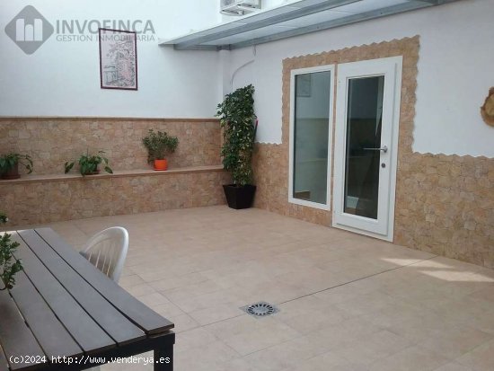 CASA DE DOS PLANTA EN VENTA COMO NUEVA EL BARRIDA DE LLERA - Badajoz