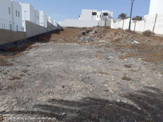 SE VENDE Parcela con proyecto y licencia en Costa Teguise - Teguise