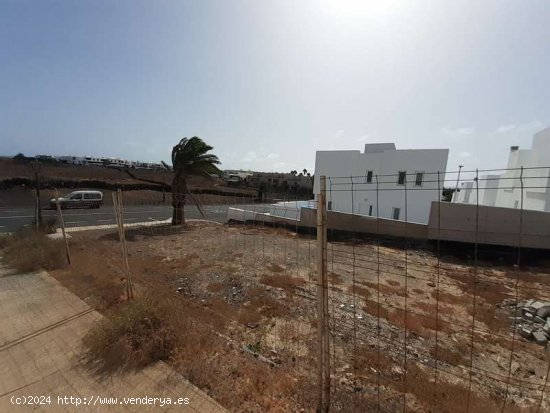 SE VENDE Parcela con proyecto y licencia en Costa Teguise - Teguise