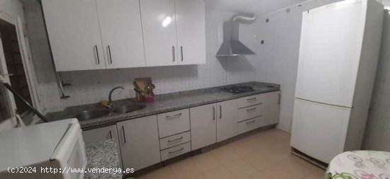 Apartamento en Alquiler en Baza - Baza