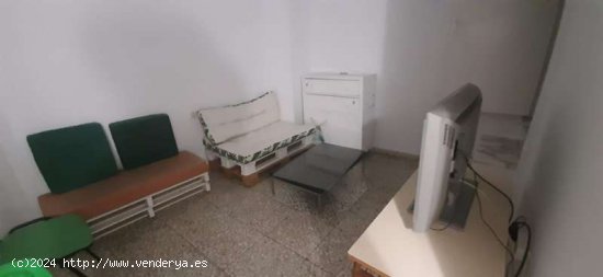 Apartamento en Alquiler en Baza - Baza