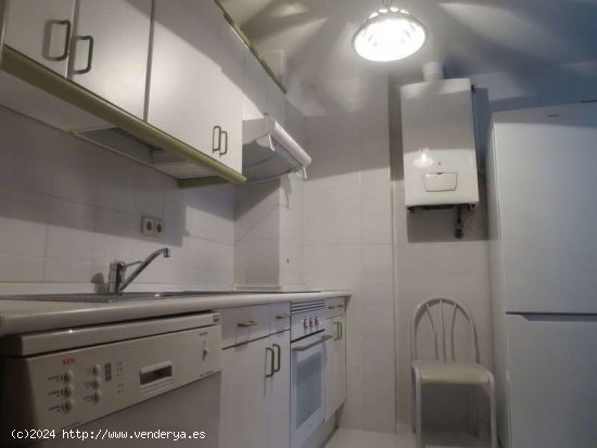 Vivienda de 1 dormitorio en finca con piscina y garaje, junto al Retiro - Madrid