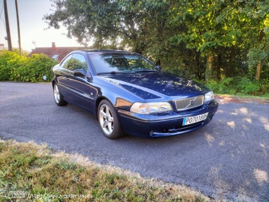 Volvo C 70 T5 2.3 T  240 CV de 1998 con 257.042 Km por 7.900 EUR. en A Coruna