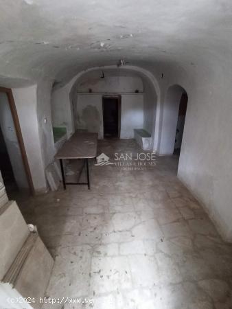 SE VENDE CASA CUEVA CON TERRENO - MURCIA