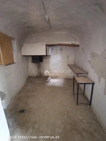 SE VENDE CASA CUEVA CON TERRENO - MURCIA