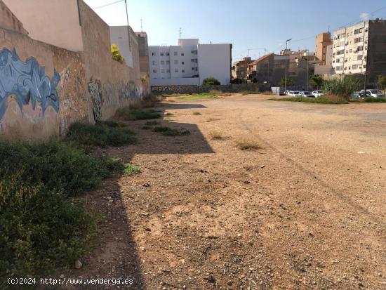 SOLAR DE USO RESIDENCIAL EN SAN VICENTE - ALICANTE