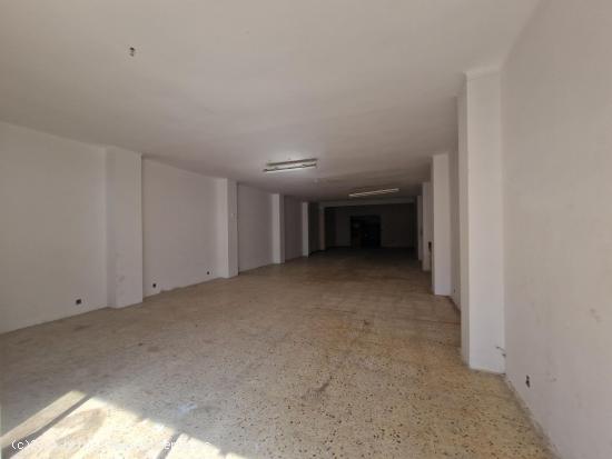 LOCAL COMERCIAL EN VENTA CARRER DIPUTACIÓ - BARCELONA