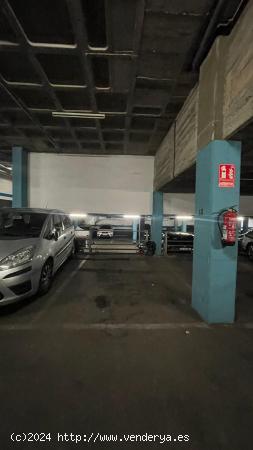  PARKING EN LA ZONA DE VERDUN - BARCELONA 