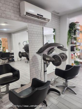 SE TRASPASA NEGOCIO DE ESTÉTICA Y PELUQUERIA - VALENCIA