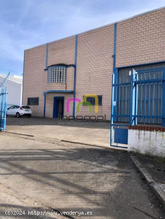 MAGNÍFICA NAVE INDUSTRIAL EN ALQUILER EN POLÍGONO EL NEVERO!! - BADAJOZ