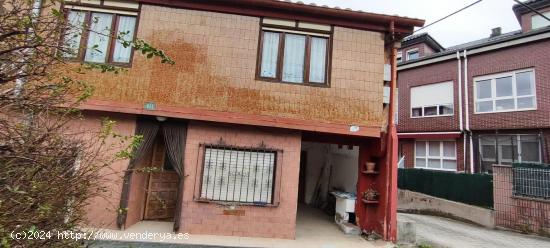 CASA PARA REFORMAR CON CUADRA, PAJAR Y DOS GARAJES EN TORRELAVEGA.- - CANTABRIA