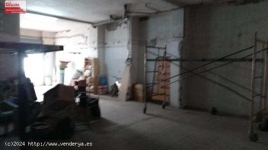 Local en Ibi de 140m1 en zona muy comercial - ALICANTE